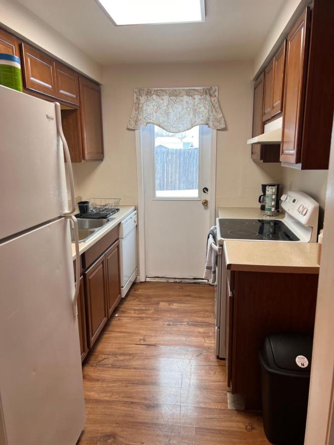 Lovely Two Bedroom, Minutes Away From Downtown 앵커리지 외부 사진